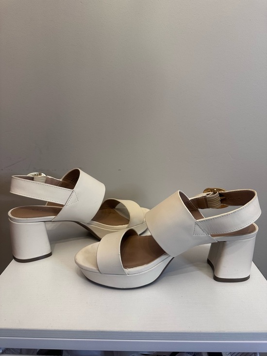 AEROSOLES Shoes - AEROSOLES Cream Block Heel Sandals